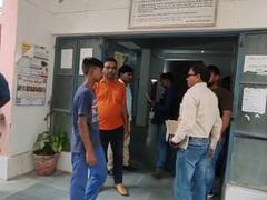 मऊ में बाल मजदूरी के खिलाफ प्रशासन सख्त, रेस्टोरेंट-होटलों पर छापेमारी कर 6 बच्चों को कराया मुक्त