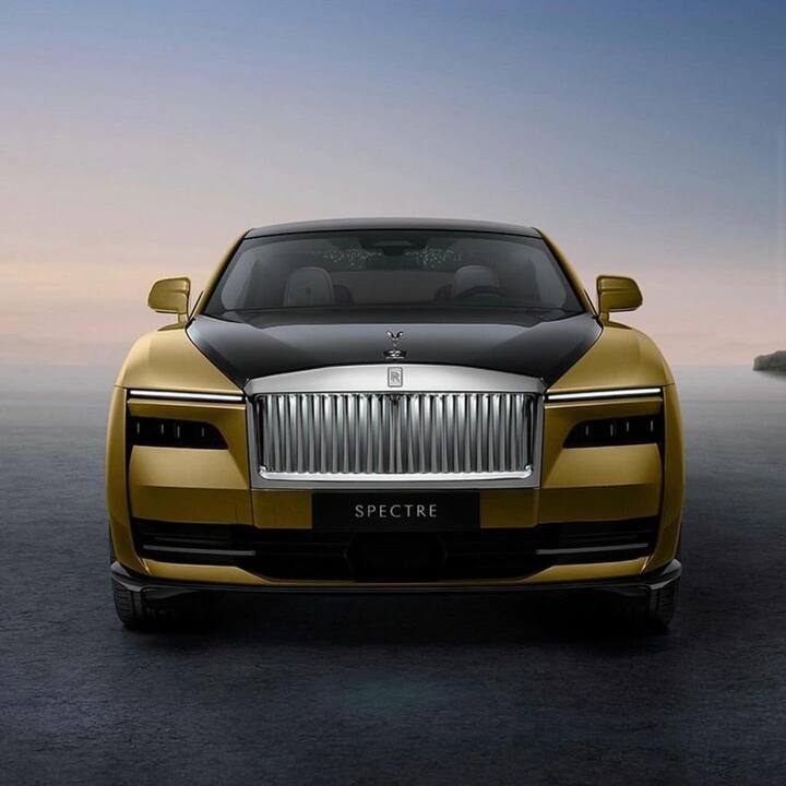 मीडिया रिपोर्ट्सनुसार, कारमध्ये बसवलेल्या मोटरमधून 585 bhp आणि 900 न्यूटन मीटर टॉर्क मिळतो. एकदा चार्ज केल्यानंतर ही कार 520 किमीपर्यंत चालवता येईल. या कारला शून्यातून 100 किमी प्रतितास वेग गाठण्यासाठी फक्त 4.5 सेकंद लागतात.