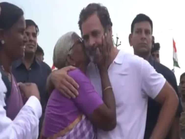 Rahul Gandhi Heartwarming Moment With Elderly Woman viral video Video : கன்னத்தை கிள்ளி முத்தமிட்ட பாட்டி... கட்டித்தழுவிய ராகுல் காந்தி...நடைபயணத்தில் நெகிழ்ச்சி.. வீடியோ