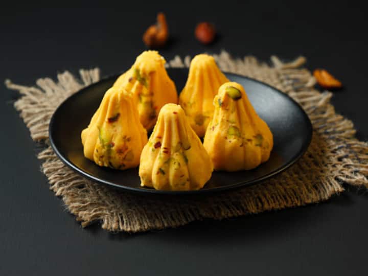 गणेश जी को ऐसे ही नहीं पसंद है मोदक, जितना टेस्टी उतना स्वास्थ्य के लिए लाभदायक