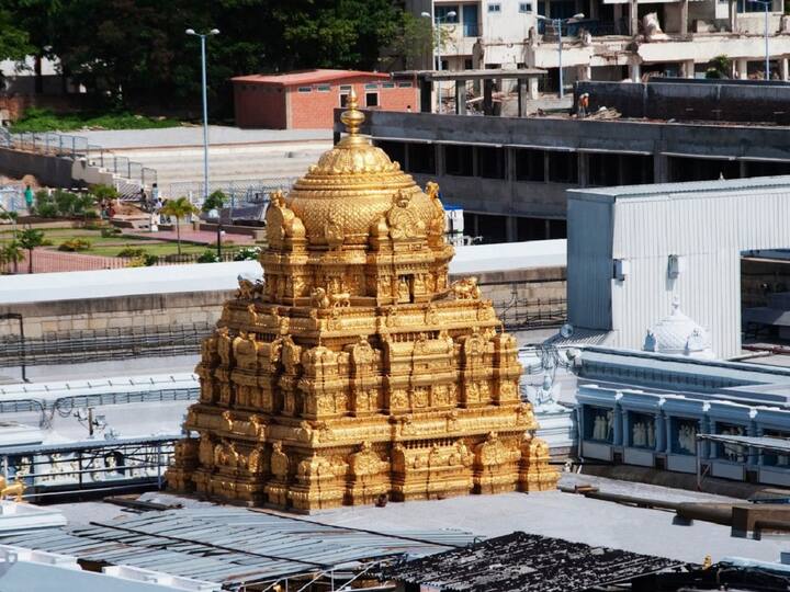 Tirumala: Devotees rush at Tirumala Temple on 21 october 2022 DNN Tirumala Updates: శ్రీవారి హుండీకి భారీ ఆదాయం - నేడు దర్శనానికి ఎంత టైమ్ పడుతుందంటే