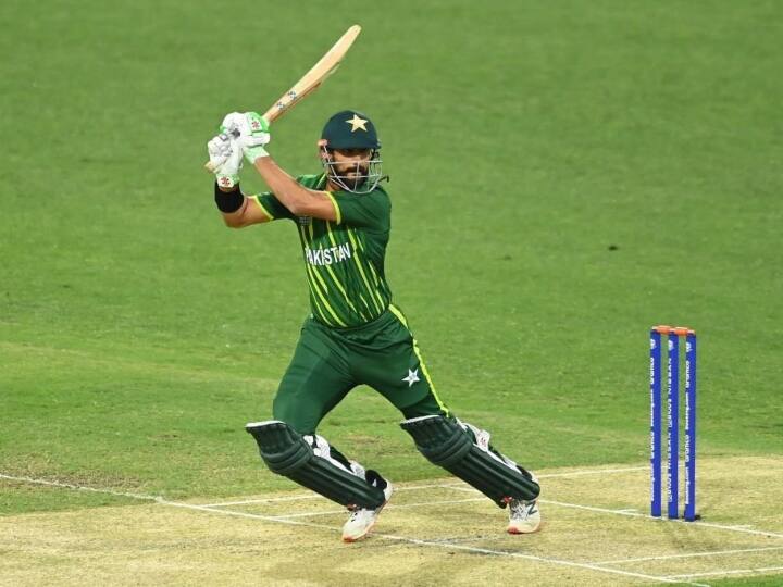 IND vs PAK: भारत के खिलाफ मैच से पहले पाकिस्तान को लगा तगड़ा झटका, चोटिल हुआ स्टार बल्लेबाज IND vs PAK Shan Masood Injured during Practice Session in Melbourne IND vs PAK: भारत के खिलाफ मैच से पहले पाकिस्तान को लगा तगड़ा झटका, चोटिल हुआ स्टार बल्लेबाज