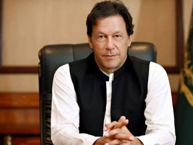  gifts for which election commission of pakistan disqualified imran khan for five years  Imran Khan : सोन्याची एके-47, आठ कोटींचे घड्याळ, महागड्या भेटवस्तूंमुळे इम्रान खान यांची खासदारकी रद्द  