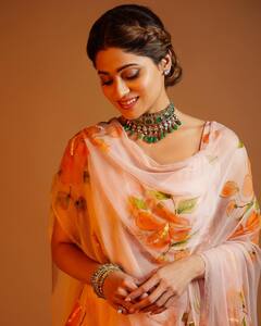 In Pics: केप स्टाइल ड्रेस पहने Shamita Shetty ने दिवाली पार्टी में लगाए चार-चांद, चेहरे के नूर ने लूटी महफिल