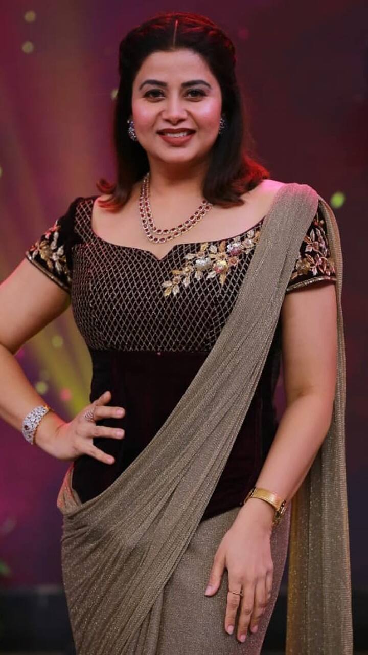 2010 - மன்மதன் அம்பு