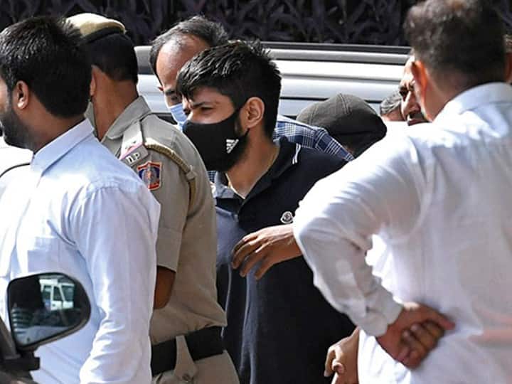 Punjab: लॉरेंस बिश्नोई को 10 दिनों की पुलिस रिमांड पर भेजा गया, हथियार सप्लाई मामले में होगी पूछताछ