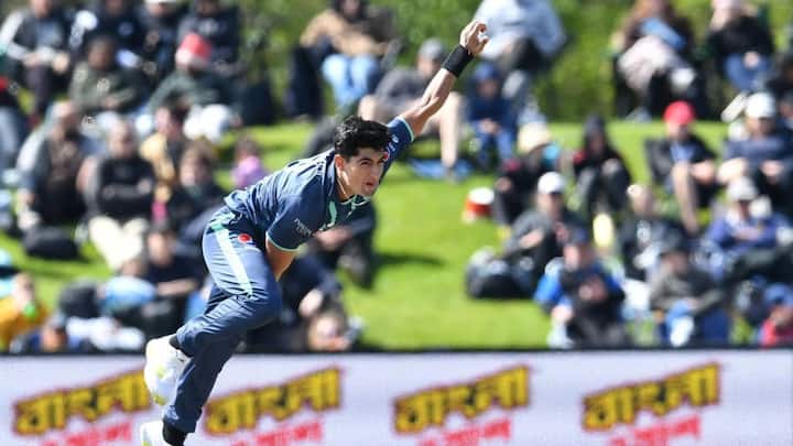 এশিয়া কাপে নিজের গতি এবং অল্প বয়স সত্ত্বেও পরিপক্ক বোলিংয়ে সকলকে প্রভাবিত করেছিলেন তরুণ নাসিম শাহ। এই তরুণের দিকে বিশ্বকাপেও সকলের নজর থাকবে।