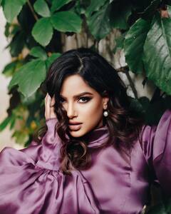 PHOTO: मिस युनिव्हर्स हरनाज संधूचं न्यूयॉर्कमध्ये क्लासी फोटोशूट, ग्लॅमरस लूक कॅमेऱ्यात कैद!