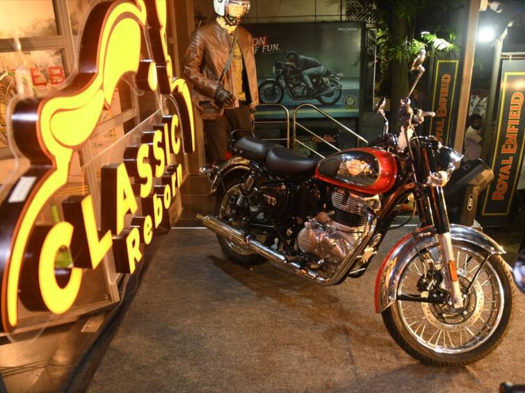 Diwali 2022 Sale NEW Royal Enfield Classic 350 available at Rs 11,000, Check More Details Royal Enfield Classic 350: రూ.11 వేలుకే ఎన్‌ఫీల్డ్ బైక్, ఈ దీపావళి ఆఫర్ భలే ఉంది - అదేలా సాధ్యం?