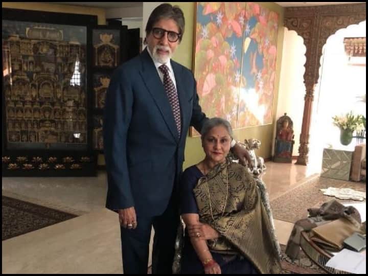 अमिताभ बच्चन (Amitabh Bachchan) और जया बच्चन (Jaya Bachchan) की शादी को लगभग पांच दशक हो चुके हैं. लेकिन इतने सालों बाद भी दोनों का रिश्ता काफी स्ट्रान्ग है और ये फैंस के लिए एक शानदार उदाहरण भी है.