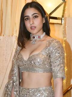 Diwali Party 2022: गोल्डन शिमरी लहंगे में बला की हसीन लगीं सारा अली खान, देखते बन रहा है पटौदी प्रिंसेज का अंदाज