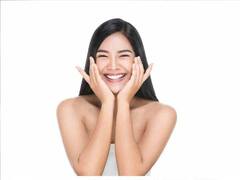 Skin Care Tips: উজ্জ্বল ত্বক পেতে মেনে চলুন সহজ এবং ঘরোরা এই টিপসগুলি