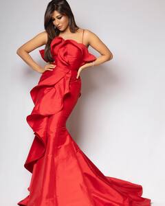 PHOTO: बदन पे सितारे लपेटे हुए ..चित्रांगदा सिंहचा क्लासी अवतार; फोटोंची चर्चा!