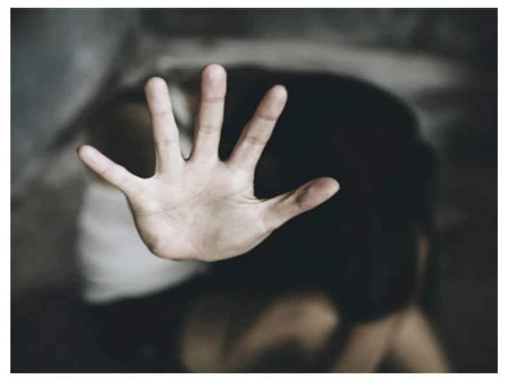 hyderabad school driver sexually assaulted 5 year old student government order to shut School Hyderabad Crime: पांच साल की बच्ची से रेप मामले में तेलंगाना सरकार का एक्शन, स्कूल की मान्यता रद्द की