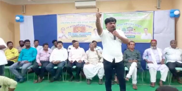 TMC Inner Clash Comes To Forefront Centering Vijaya Sammilani Program In Uluberia North Assembly Constituency Howrah News: বিজয়া সম্মিলনীর অনুষ্ঠান ঘিরে প্রকাশ্যে তৃণমূলের দ্বন্দ্ব, এবার ঘটনা উলুবেড়িয়া উত্তরে