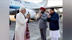 PM Modi in Kedarnath : बर्फ की वादियों के बीच केदारनाथ मंदिर पहुंचा PM Modi का हेलीकॉप्टर