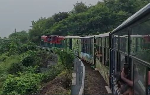 Neral-Matheran Mini Train : माथेरानची राणी पुन्हा रुळावर; आजपासून नेरळ-माथेरान मिनी ट्रेन सुरू