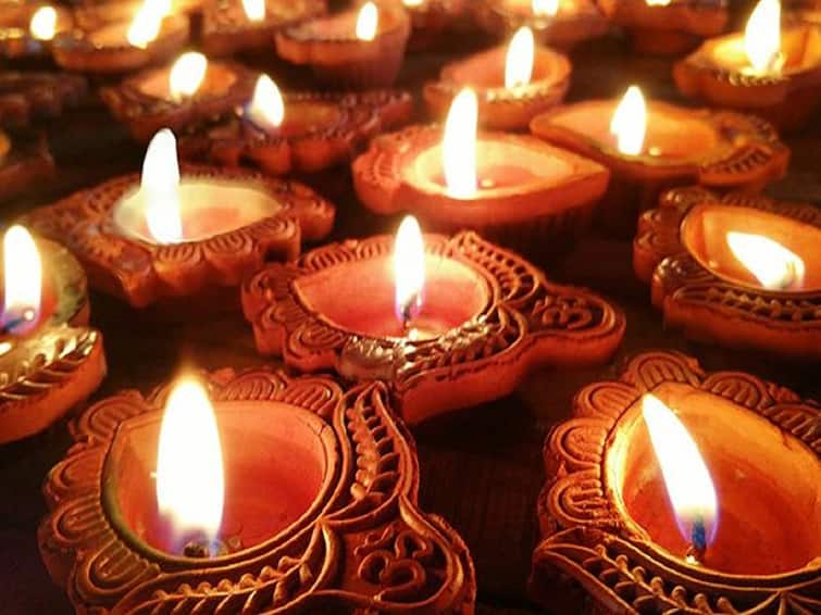 Diwali 2022: Today is Diwali, know the best Muhurta and worship method for worshiping Lakshmi and Ganesh Diwali 2022: આજે દિવાળી છે, જાણો લક્ષ્મી અને ગણેશની પૂજા માટે શ્રેષ્ઠ મુહૂર્ત અને પૂજા વિધિ