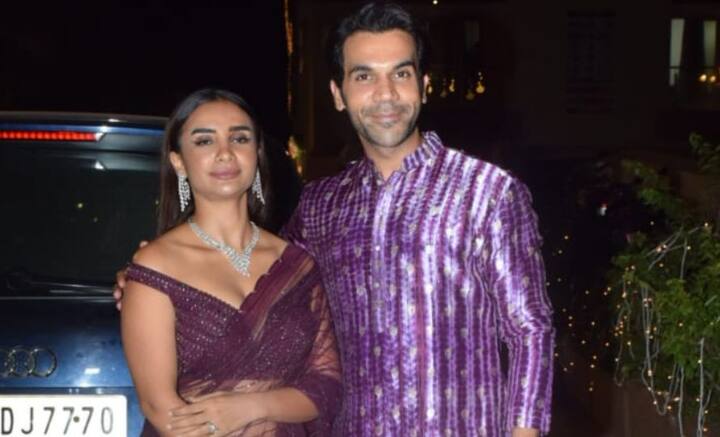 বিয়ের আগেও যুগলেই যেতেন সর্বত্র। বিয়ের পরও অন্যথা হয়নি। ভূমির দীপাবলির পার্টিতে হাজির হলেন রাজকুমার রাও এবং পত্রলেখা।