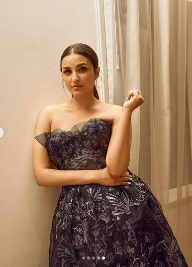 Parineeti Chopra: ਪਰਿਣੀਤੀ ਚੋਪੜਾ ਨੇ ਹੌਲੀ-ਹੌਲੀ ਬਾਲੀਵੁੱਡ 'ਚ ਆਪਣੀ ਪਛਾਣ ਬਣਾ ਲਈ ਹੈ। ਹਰਿਆਣਾ 'ਚ ਜਨਮੀ ਪਰਿਣੀਤੀ ਕਦੇ ਵੀ ਐਕਟਿੰਗ ਦੀ ਦੁਨੀਆ 'ਚ ਨਹੀਂ ਆਉਣਾ ਚਾਹੁੰਦੀ ਸੀ। ਪਰ ਫਿਰ ਉਸਦੀ ਕਿਸਮਤ ਉਸਨੂੰ ਇੱਥੇ ਲੈ ਆਈ।