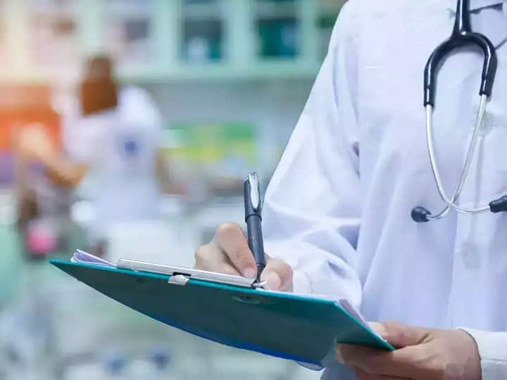 MP NEET UG Counselling 2022 merit list released at dme.mponline.gov.in MP NEET: एमपी नीट यूजी काउंसलिंग की पहली मेरिट लिस्ट जारी, देखें डिटेल्स