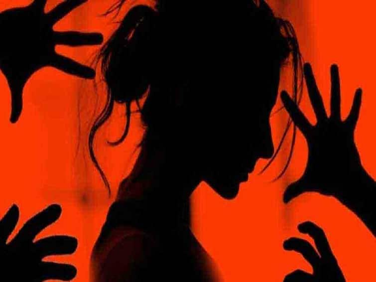 women Gang molested By 10 In Jharkhand Boyfriend Thrashed while On Bike Ride கொடூரத்தின் உச்சம்...பைக்கில் காதலருடன் சென்ற பெண்...10 பேரால் கூட்டு பாலியல் வன்கொடுமை...
