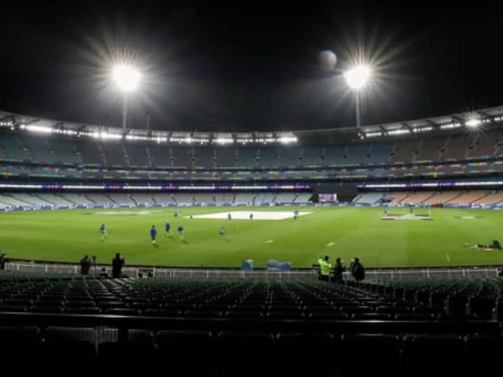 Melbourne Cricket Ground curator Michael Salvatore said that the nature of the pitch will not change much during the India-Pakistan match IND vs PAK: भारत-पाक मैच के दौरान कैसा रहेगा मेलबर्न का विकेट? पिच क्यूरेटर ने डिटेल में बताया