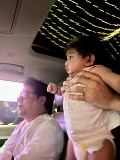 Raj Thackeray: आजोबा नातवाच्या प्रेमाचं ट्युनिंग; कधी फोटोग्राफर तर कधी ड्रायव्हर, नातवाला असा वेळ देतात राज ठाकरे