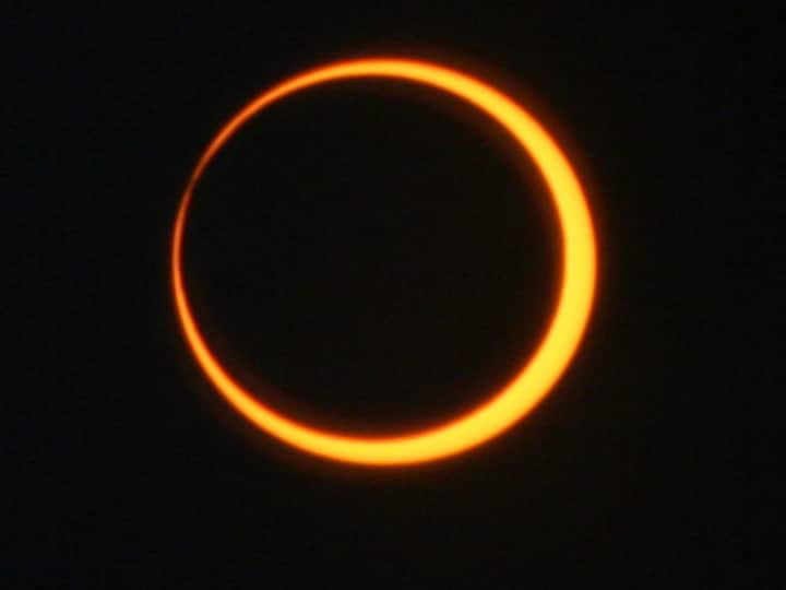 Arasavalli Rare Solar Eclipse happens after 22 years know surya grahan timingns Solar Eclipse 2022 : 22 ఏళ్ల తర్వాత అరుదైన సూర్యగ్రహణం, మీ ప్రాంతంలో ఎప్పుడు వీక్షించవచ్చంటే?