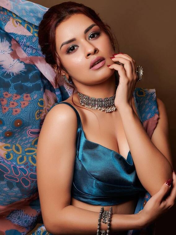 दिवाली पर अवनीत से लें आउटफिट्स टिप्स