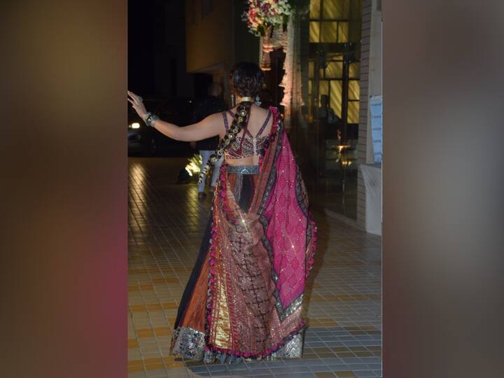 The two sisters enjoyed themselves greatly while dancing with Masaba to the song High Heels Te Nachche at the party.