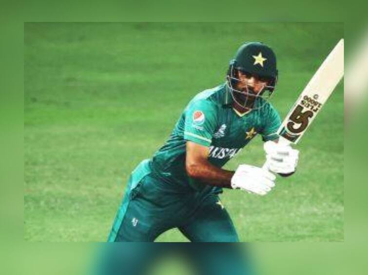 T20 world cup 2022 Fakhar Zaman got injured and will not play india vs pakistan match babar azam told in press confrence IND vs PAK : भारताविरुद्धच्या सामन्यापूर्वी पाकिस्तानला मोठा झटका, स्टार फलंदाज दुखापतीमुळे सामन्याला मुकणार