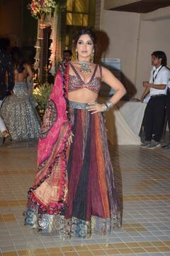 Bhumi Pednekar की दिवाली पार्टी में छाईं सुहाना और न्यासा, रकुल प्रीत का दिखा ग्लैमर अवतार