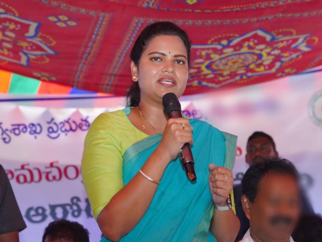 Visakhapatnam Minister Vidadala rajini criticizes TDP Chandrababu on land grabbing allegations DNN Minister Vidadal Rajini : చంద్రబాబు హయాంలోనే విశాఖలో భూ కుంభకోణాలు- మంత్రి విడదల రజిని