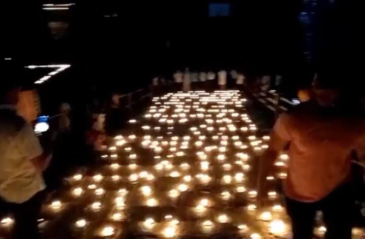 यावेळी हजारों दिव्यांनी चंद्रभागेच्या तीर उजळवून टाकला.