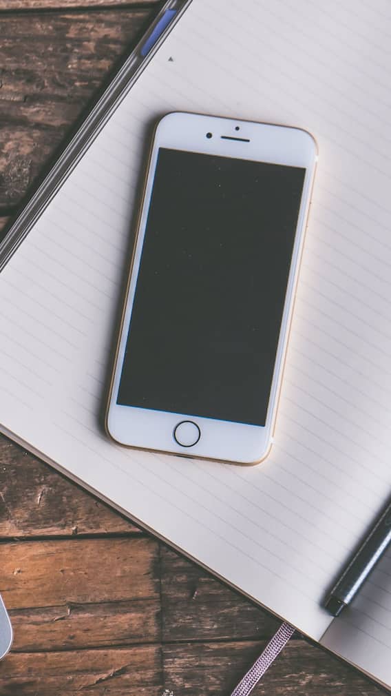 আইফোনে বন্ধ হচ্ছে হোয়াটসঅ্যাপ