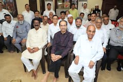 मराठी मुस्लिम सेवा संघ के सदस्यों ने की उद्धव ठाकरे से मुलाकात, निकाय चुनाव में देंगे समर्थन