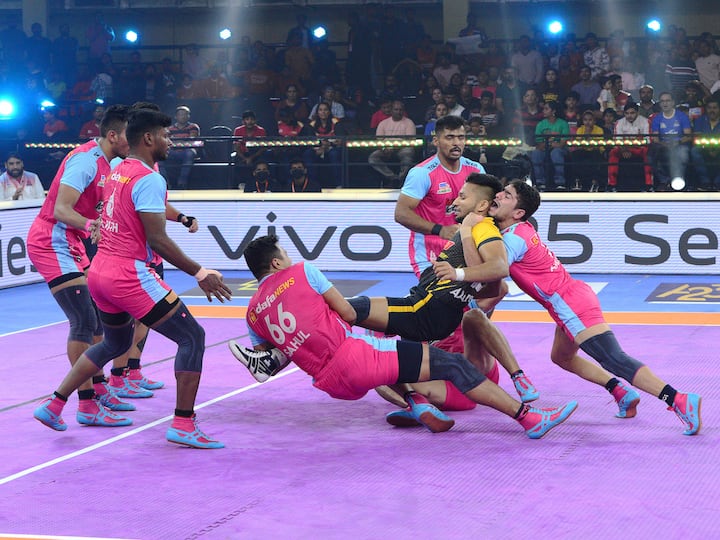 pro kabaddi league 2022 jaipur pink panthers beat telugu titans rahul chaudhari PKL 9: जयपुर पिंक पैंथर्स ने तेलुगू टाइटंस को बुरी तरह रौंदा, एक बार फिर फ्लॉप हुए टाइटंस के दिग्गज