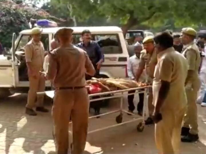 Mirzapur Sanjay Nishad Car auto collision took 11 injured to hospital in UP ANN Mirzapur News: मिर्जापुर में कार-ऑटो में हुई टक्कर, 11 घायलों को अस्पताल ले गए मंत्री संजय निषाद