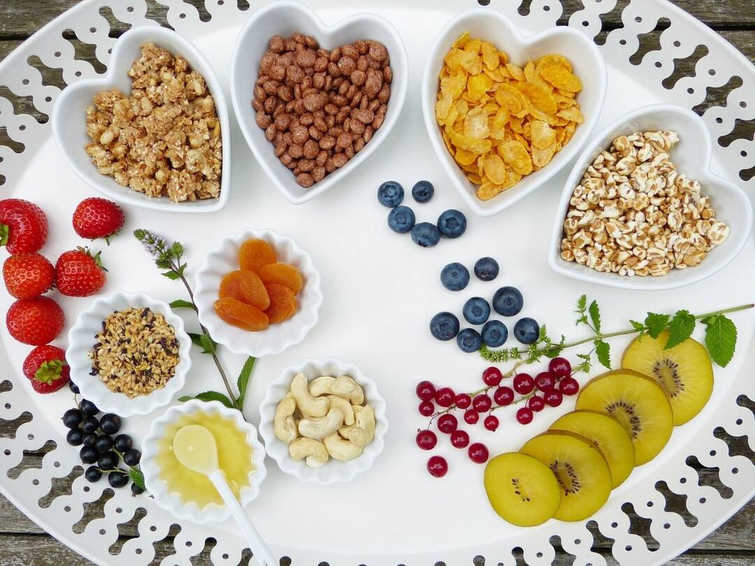 Low Carb Diet : బరువు తగ్గాలని తక్కువ కార్బోహైడ్రేట్లు ఉన్న ఆహారం తీసుకుంటున్నారా? అది ఎంత ప్రమాదకరమో తెలుసా You Must Know The Dangerous Side Effects Of Low Carb Diet For Weight Loss Low Carb Diet : బరువు తగ్గాలని తక్కువ కార్బోహైడ్రేట్లు ఉన్న ఆహారం తీసుకుంటున్నారా? అది ఎంత ప్రమాదకరమో తెలుసా