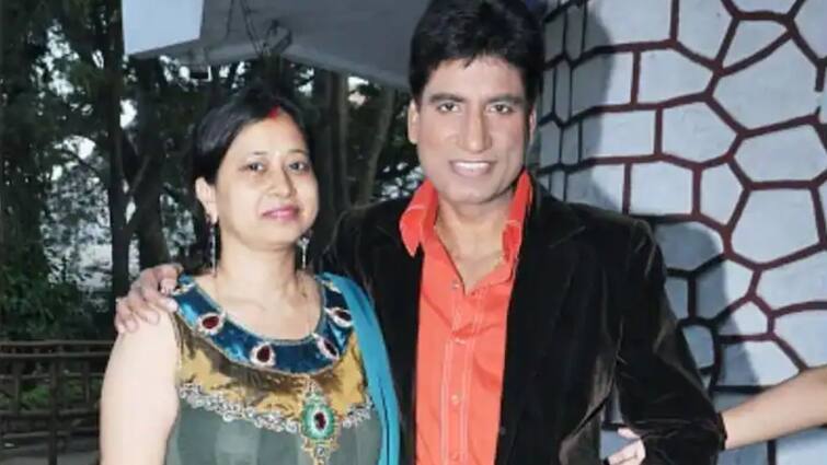 Raju Srivastava's Wife Posts Unseen Singing Video Of The Late Comedian, know in details Raju Srivastava: প্রয়াত রাজু শ্রীবাস্তবকে নিয়ে আবেগপ্রবণ স্ত্রী শিখা, ভিডিও দেখে চোখে জল নেটিজেনদের