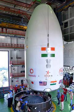 ISRO : 'बाहुबली' रॉकेटमधून 36 उपग्रह लाँच करणार, इसरोचं पहिलं व्यावसायिक मिशन