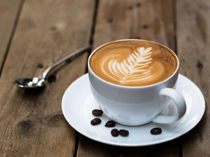Does Excess Intake of Coffee Lead to PCOS know the full details Health Tips: காஃபி அதிகமாக குடிக்குறீங்களா..? முகப்பருக்கள், ஒழுங்கற்ற மாதவிடாய் பிரச்சினை ஏற்பட இதுதான் காரணமா..?