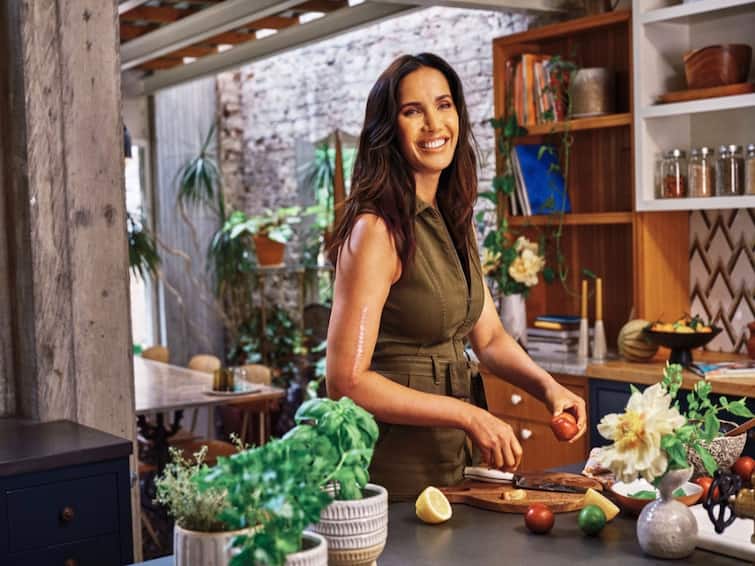 Padma Lakshmi's 'Chow Chow Curry' Recipe You Need to Try water vegetables curry நீர் காய்கறிகளை எப்படி சமைக்கணும் தெரியுமா? செள செள முதல் புடலங்காய் வரை..