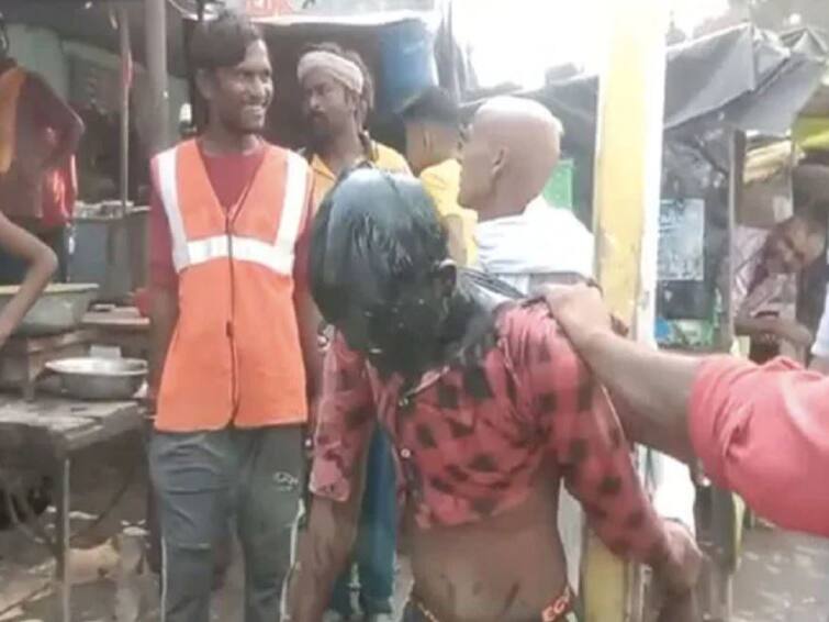 Uttar pradesh Dalit Man Accused Of Theft Thrashed Head Shaved Face Blackened Crime : சாதிய கொடூரம்.. பட்டியலினத்தவருக்கு திருட்டு பட்டம்.. மொட்டையடிக்கப்பட்டு முகத்தில் கருப்பு மை பூசிய வன்மம்..