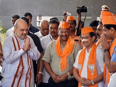 Gujarat Polls: Amit Shah Meets BJP Leaders, Seeks Suggestions To Win All 52 Seats In State's Central Zone