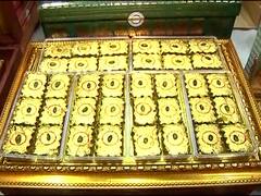 सुवर्ण मिठाईचे खवय्यांना आकर्षण, एक नगासाठी मोजवे लागतात तब्बल दोन हजार रूपये