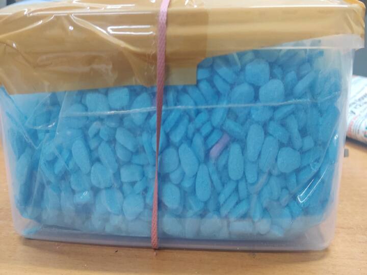 DRI recovered parcel packed with 15 crore rupees ats drugs tablets from Mumbai international airport Drugs Case: पेरिस से लाए गए पार्सल में मिला 15 करोड़ का ड्रग्स, मुंबई एयरपोर्ट पर DRI का एक्शन