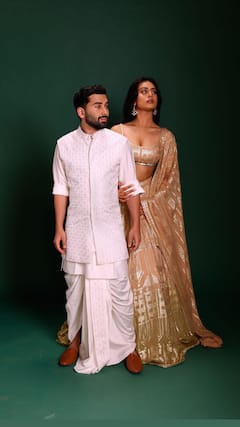 Diwali Party में ट्विनिंग करती दिखीं Nysa Devgan और Suhana Khan, सामने आईं पार्टी की Inside तस्वीरें