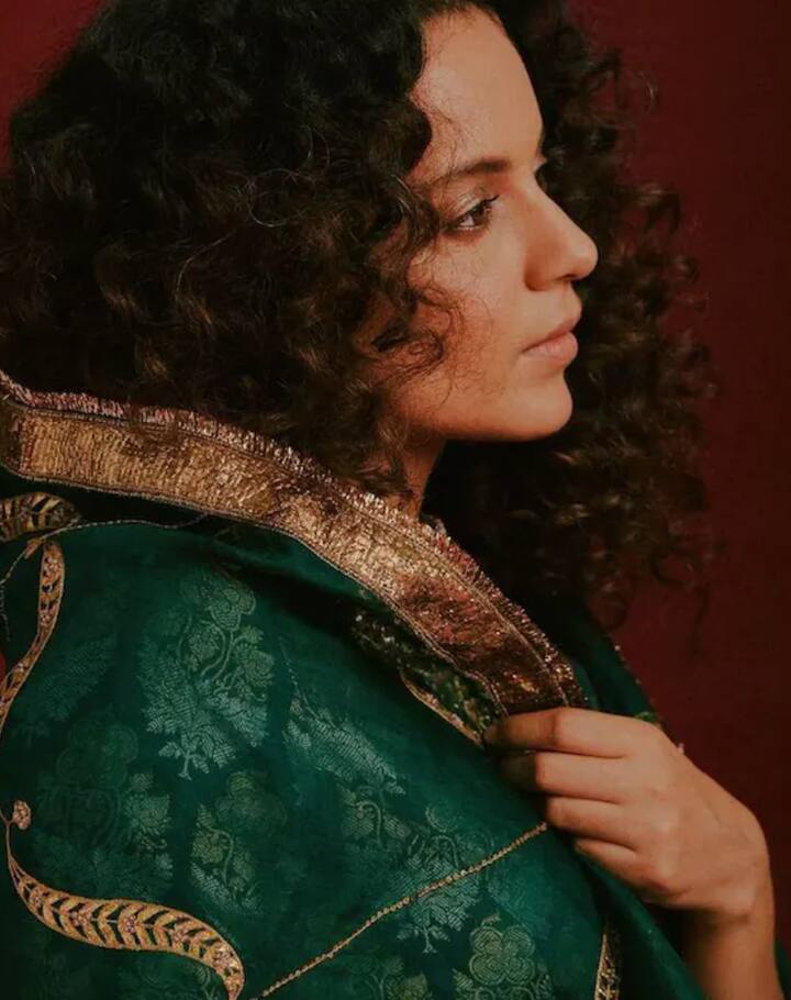 ਕੰਗਨਾ ਰਣੌਤ ਦੀਆਂ ਇਹ ਤਸਵੀਰਾਂ ਫਿਲਮ ਅਤੇ ਟੀਵੀ ਸੀਰੀਅਲ ਮੇਕਰ ਏਕਤਾ ਕਪੂਰ ਦੀ ਦੀਵਾਲੀ ਪਾਰਟੀ ਤੋਂ ਪਹਿਲਾਂ ਦੀਆਂ ਹਨ।